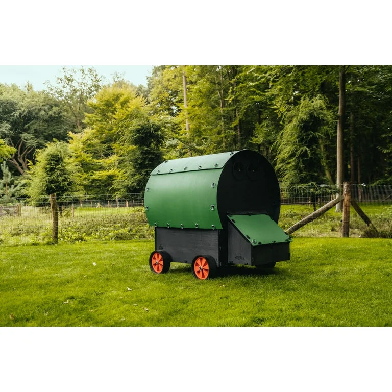 Nestera The Wagon 100% Recycled Plastic Chicken Coops for 5 Giant Fowls, 6 Medium Size Chickens or 10 Bantams, Green